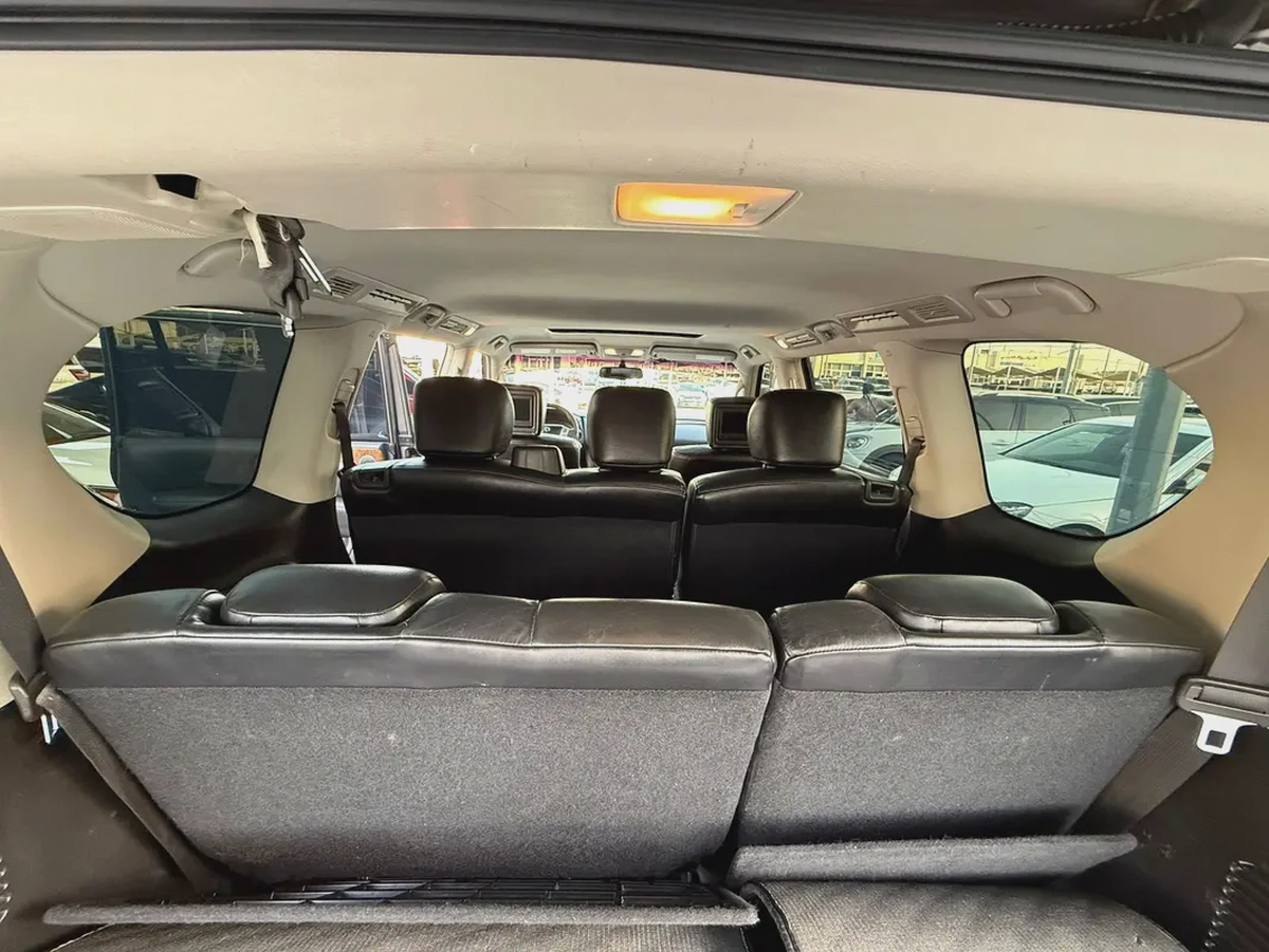 Infiniti QX80 Standard 2016 - GCC Specs - Well Maintained-15-15