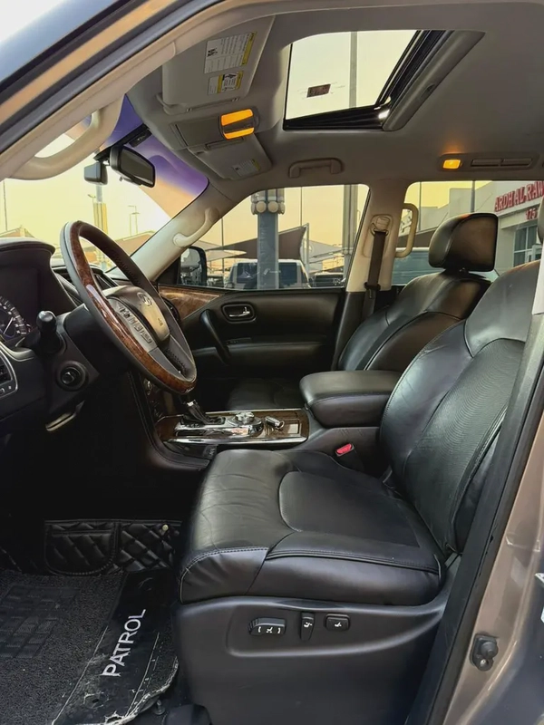 Infiniti QX80 Standard 2016 - GCC Specs - Well Maintained