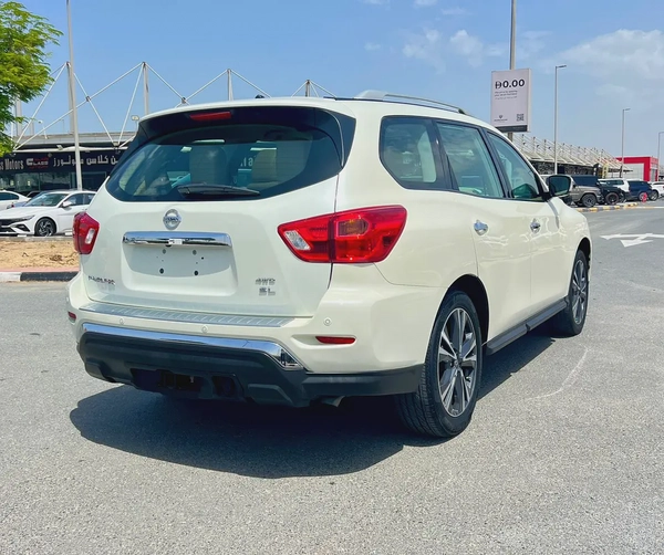 2019 Nissan Pathfinder LE - GCC Specs - Excellent Condition