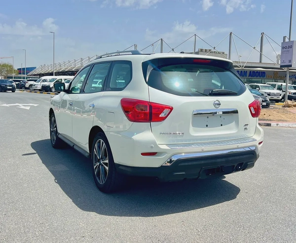 2019 Nissan Pathfinder LE - GCC Specs - Excellent Condition
