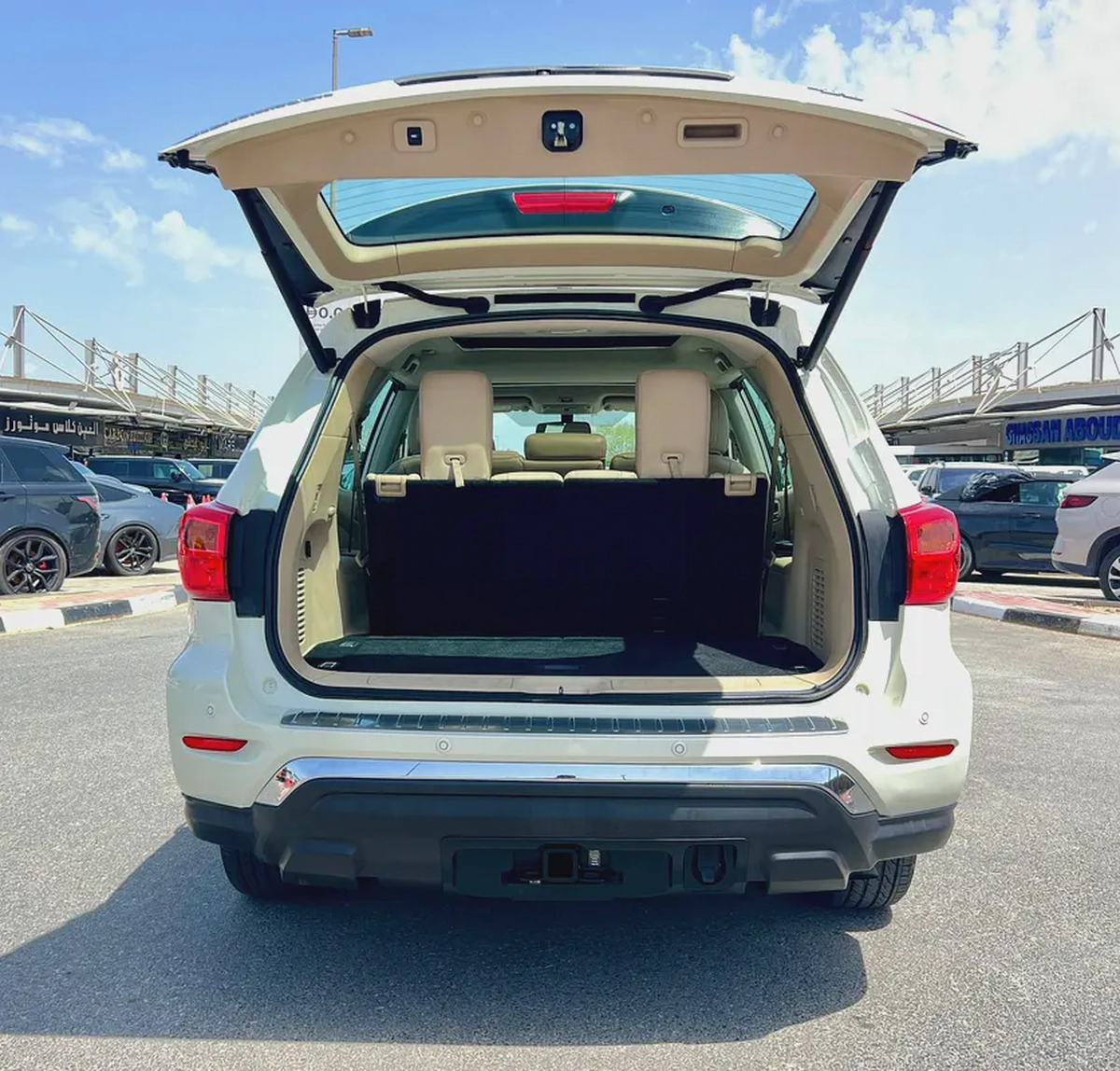2019 Nissan Pathfinder LE - GCC Specs - Excellent Condition-8-8