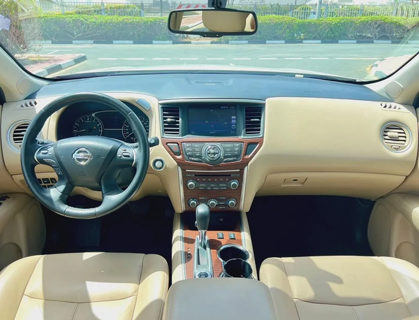 2019 Nissan Pathfinder LE - GCC Specs - Excellent Condition