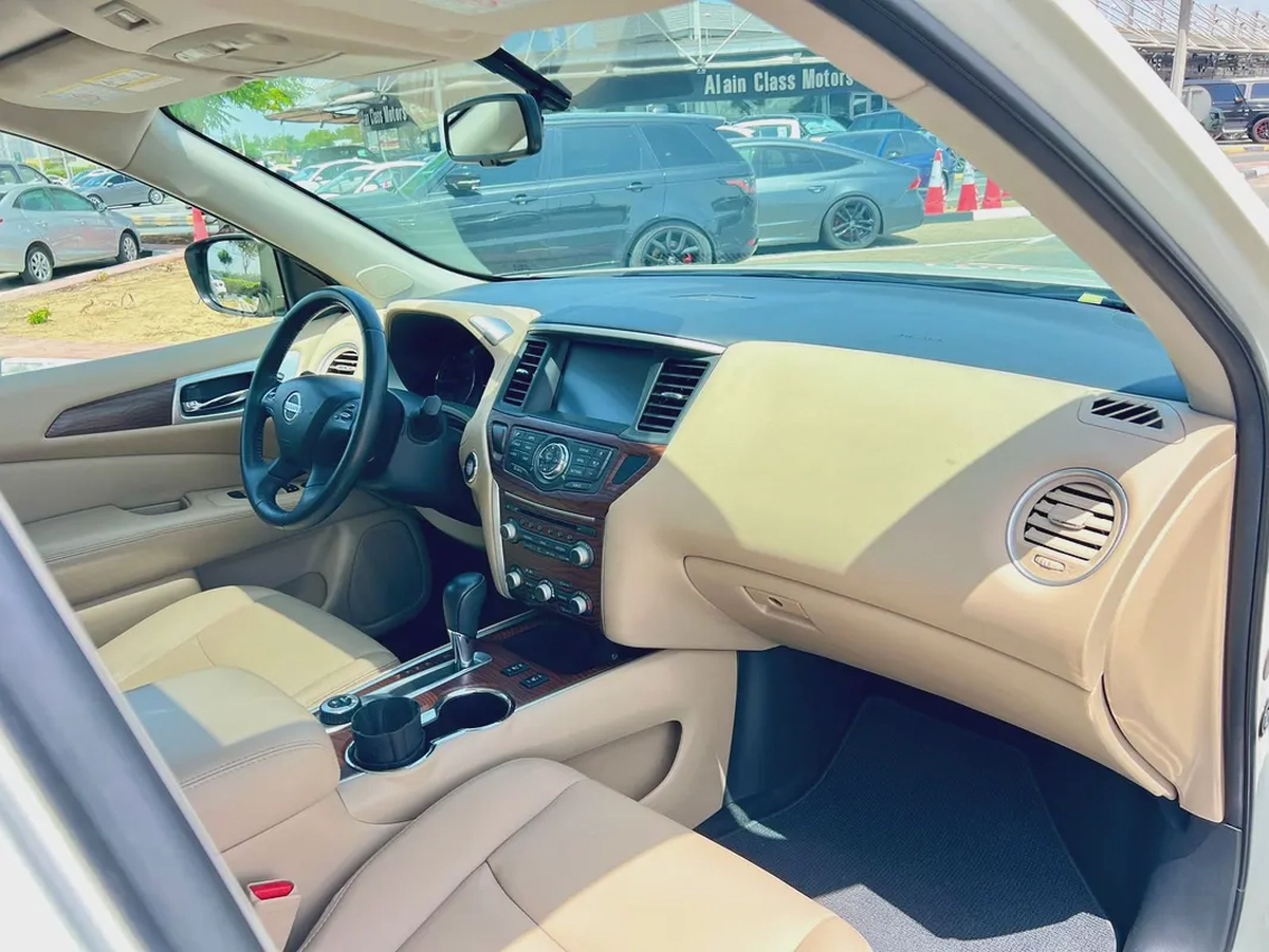 2019 Nissan Pathfinder LE - GCC Specs - Excellent Condition-18-18