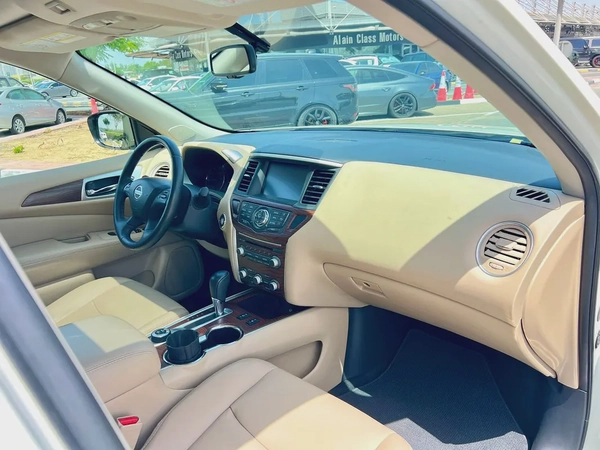 2019 Nissan Pathfinder LE - GCC Specs - Excellent Condition