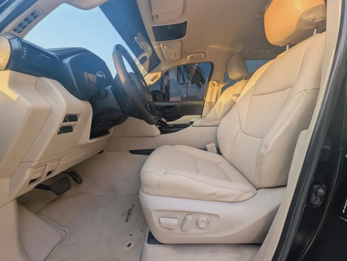Toyota Land Cruiser Diesel GXR 2022 | GCC Specs | Twin Turbo V6 | Only | Excellent Condition