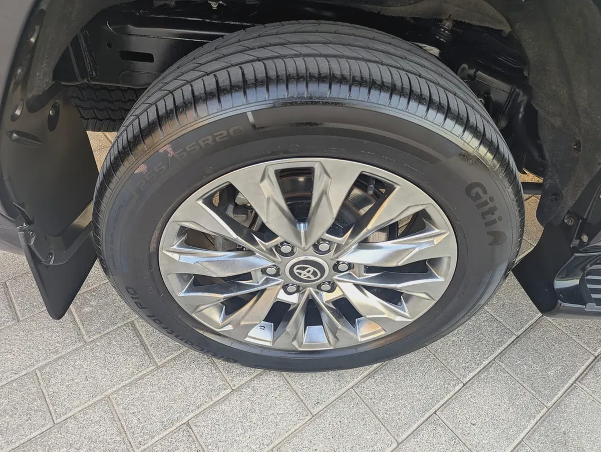 Toyota Land Cruiser Diesel GXR 2022 | GCC Specs | Twin Turbo V6 | Only | Excellent Condition