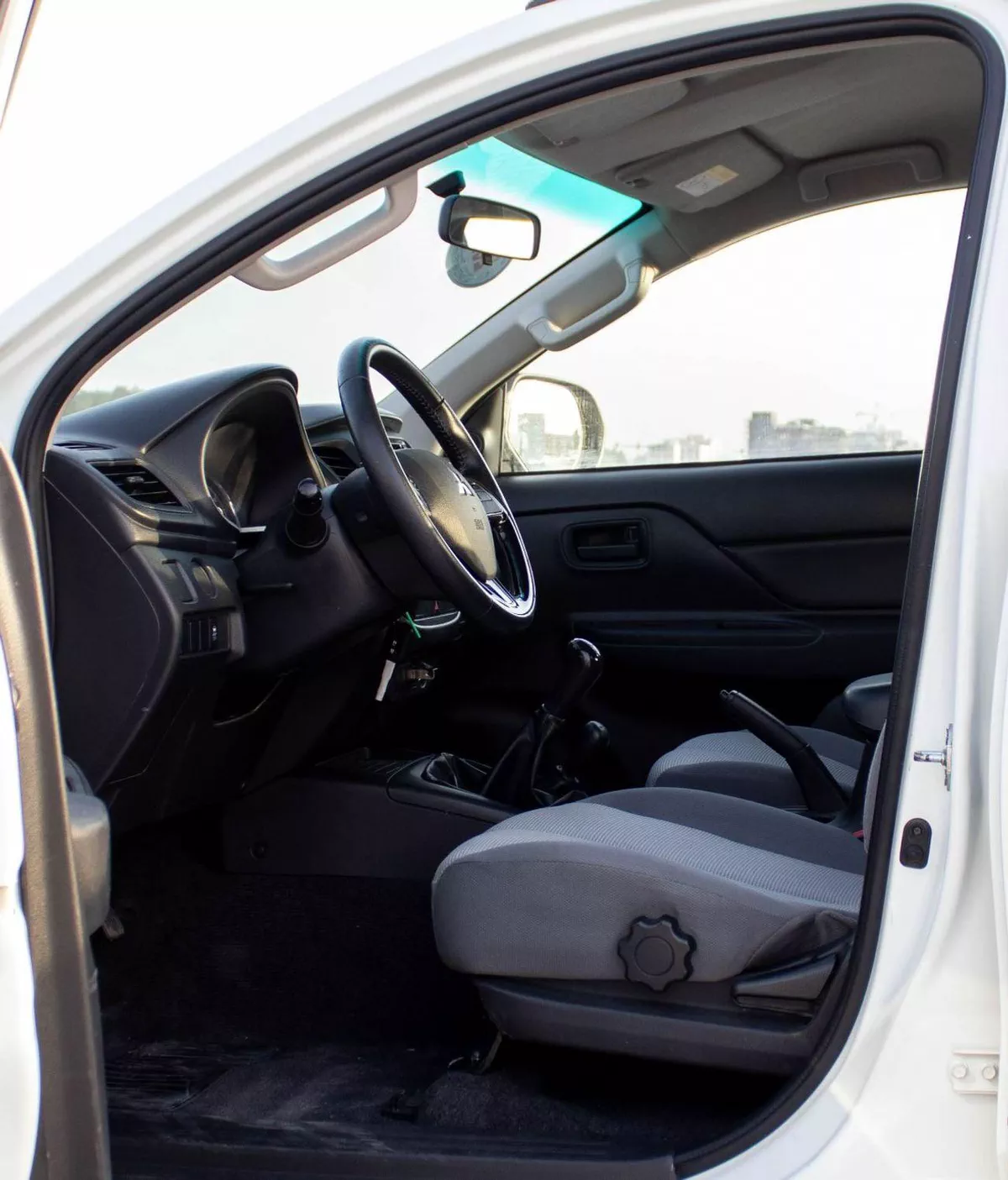 Mitsubishi L200 GLX TOP Mitsubishi L200 4WD | 2.5 L | 2020 | GCC | Accident-Free | In Excellent Condition | 756 P.M-7-0