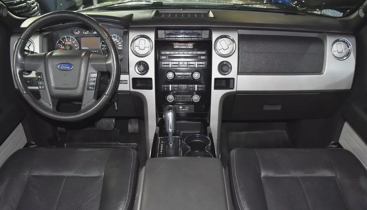 EXCELLENT DEAL for our Ford F150 FX4 ( 2012 Model ) in White Color GCC Specs-10-10