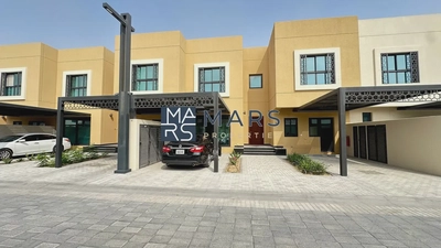 🏡 Eco-Friendly Living Awaits You! Stunning 4-Bedroom Townhouse in Sharjah Sustainable City 🌿-0