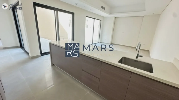 🏡 Eco-Friendly Living Awaits You! Stunning 4-Bedroom Townhouse in Sharjah Sustainable City 🌿