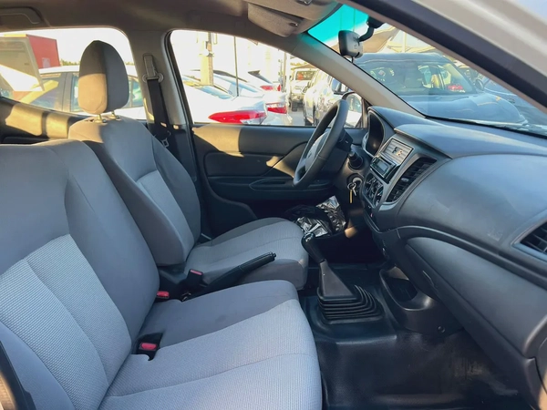 2022 | Mitsubishi L200 | petrol | Manual | 2.4 | GCC | Ref#943