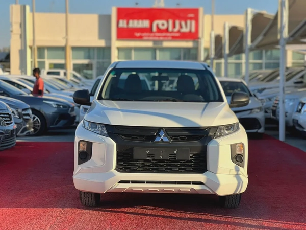2022 | Mitsubishi L200 | petrol | Manual | 2.4 | GCC | Ref#943
