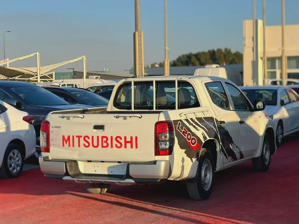 2022 | Mitsubishi L200 | petrol | Manual | 2.4 | GCC | Ref#943