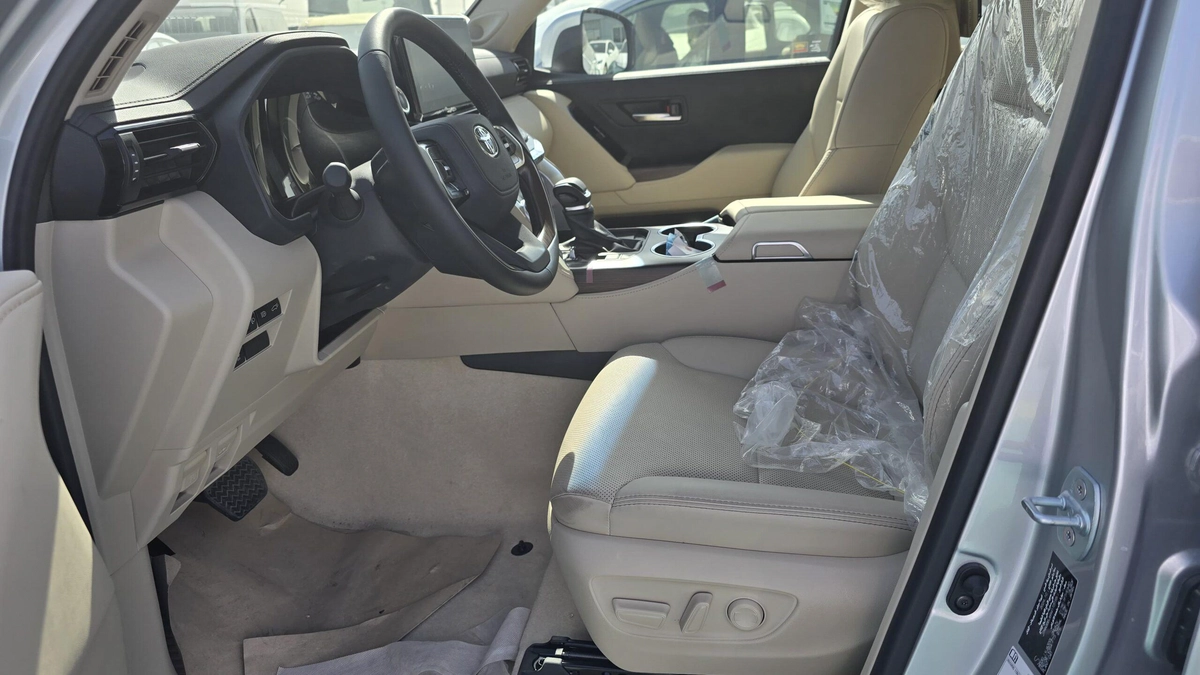 TOYOTA LAND CRUISER LC300 VXR 3.5L PETROL 2026-5-5