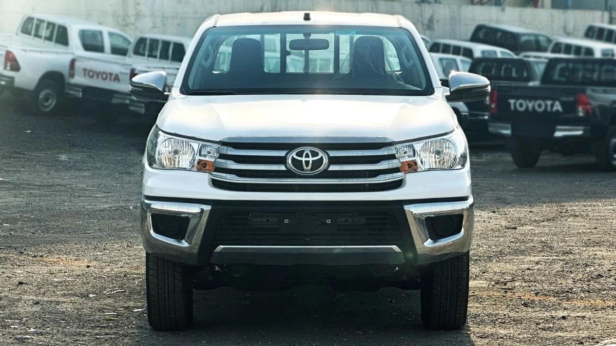 Toyota Hilux Toyota Hilux 2.7 petrol Manuel 2025 basic option four wheels-13-13