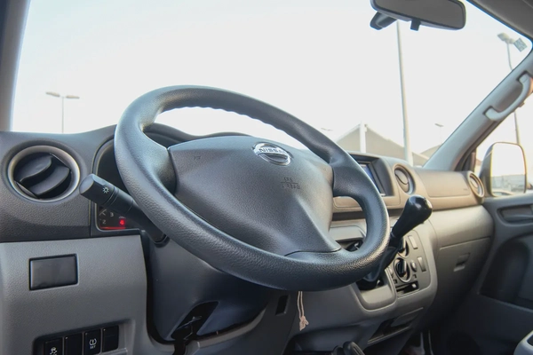 Urvan | Manual | Standard Roof Delivery Van | GCC Specs | Ref#N34511