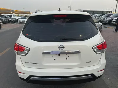 Nissan pathfinder 2013 white color GCC calen car-6