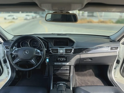 2014 Mercedes-Benz E200-4