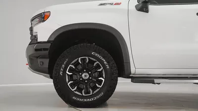 2023 Chevrolet Silverado ZR2 | GCC Specs | Full Agency History | 1 Year Unlimited Warranty-10