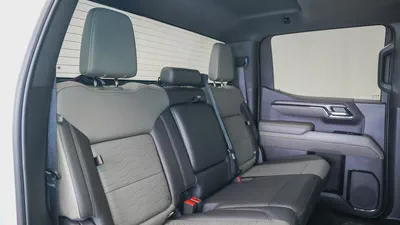 2023 Chevrolet Silverado ZR2 | GCC Specs | Full Agency History | 1 Year Unlimited Warranty-4
