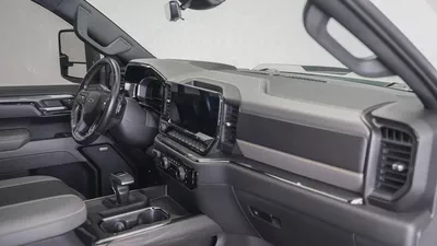 2023 Chevrolet Silverado ZR2 | GCC Specs | Full Agency History | 1 Year Unlimited Warranty-5