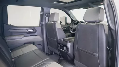 2023 Chevrolet Silverado ZR2 | GCC Specs | Full Agency History | 1 Year Unlimited Warranty-6