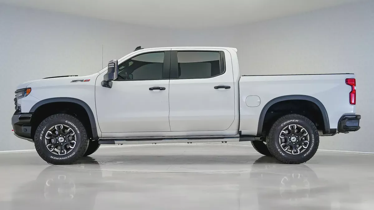2023 Chevrolet Silverado ZR2 | GCC Specs | Full Agency History | 1 Year Unlimited Warranty-9-9