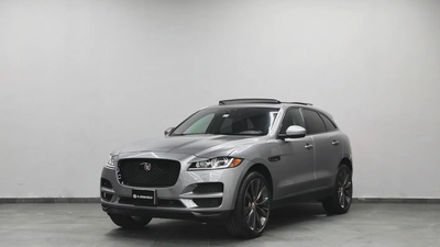 Jaguar F-Pace -2