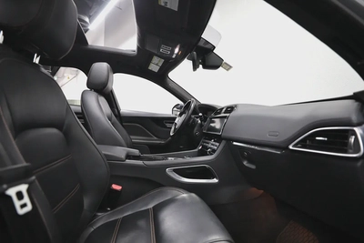Jaguar F-Pace -14