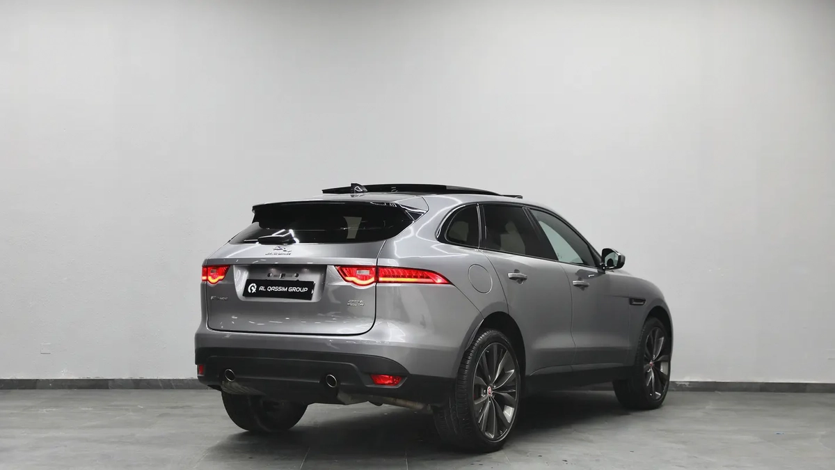 Jaguar F-Pace -3-3