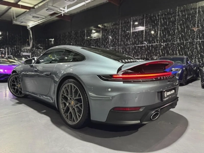 Full Options | GCC | Only 100 KM | Brand New Shape | 2 Years Unlimited mileage Warranty-3