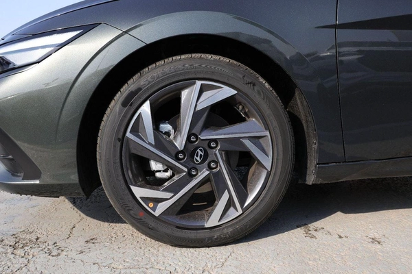 Hyundai Elantra SMART
