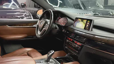 Stunning BMW X6 xDrive50i 2016 | GCC Specs | Low Mileage | Luxury SUV-9