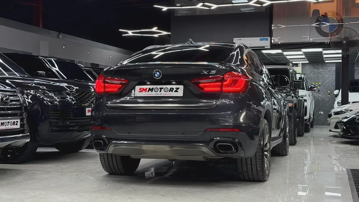 Stunning BMW X6 xDrive50i 2016 | GCC Specs | Low Mileage | Luxury SUV-5-5