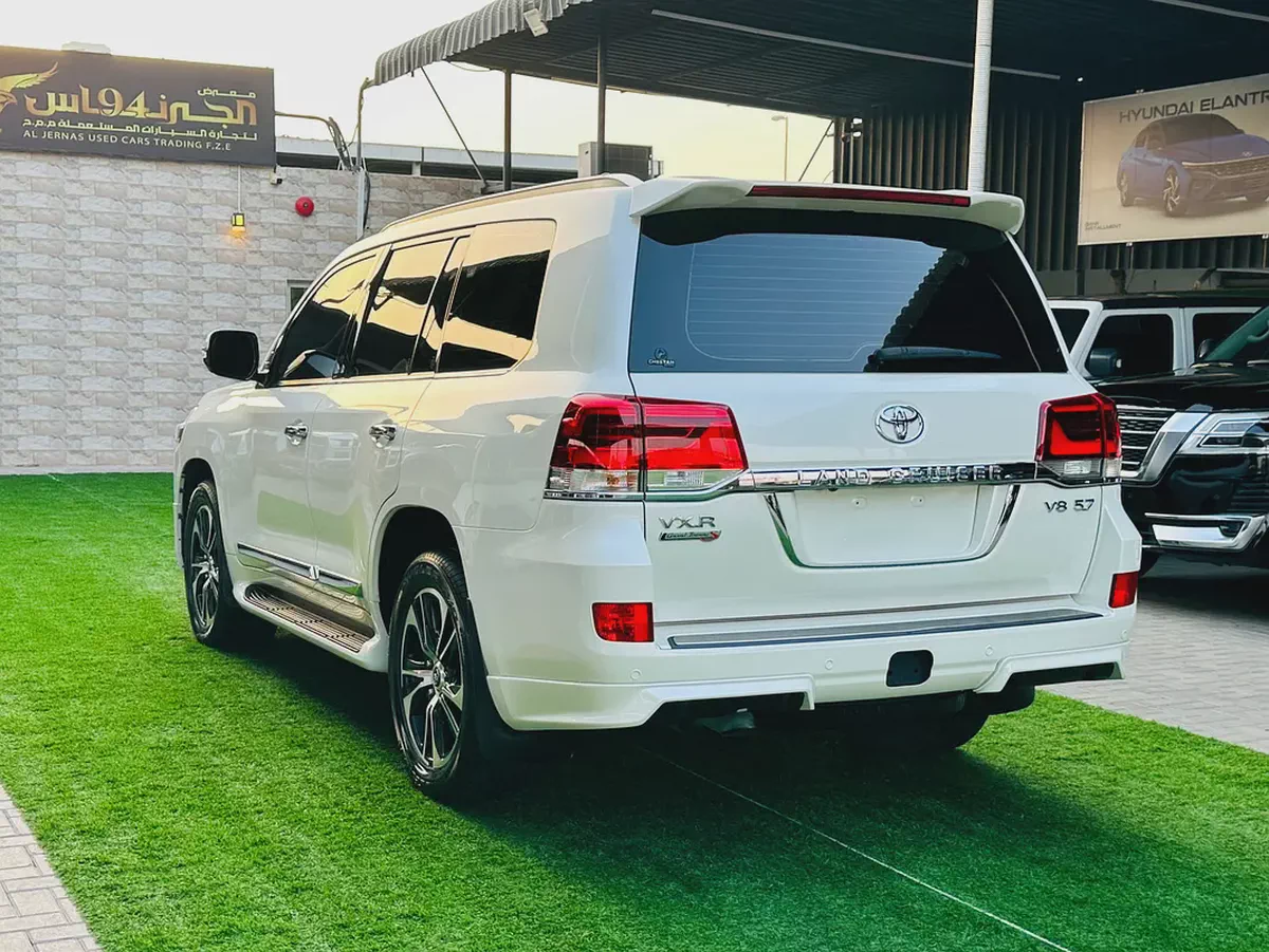 **تويوتا لاند كروزر VXR موديل 2021 خليجي فل أوبشن محرك 5.7 V8 هيدروليك-6-6