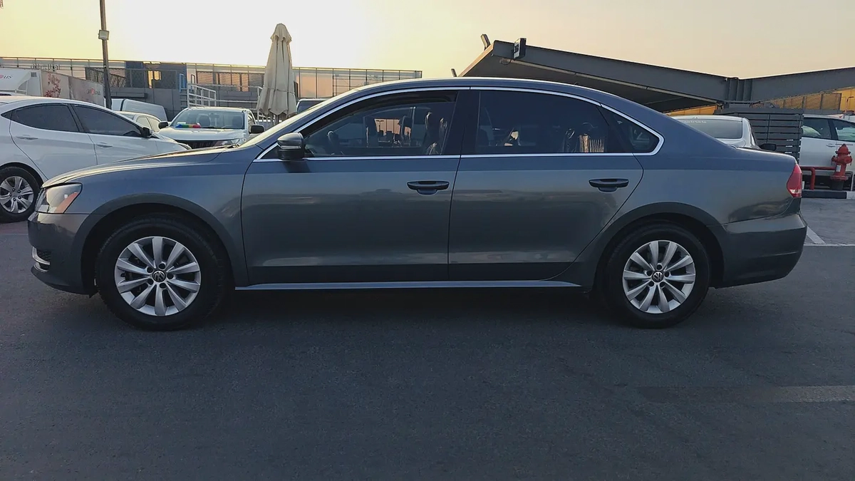 Volkswagen Passat TSI GCC | Model 2014 | Low Mileage | Excellent Condition Looking for a premium sed-5-5
