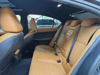 Lexus IS 300 2025-13