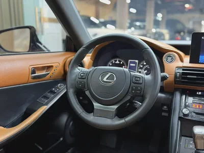 Lexus IS 300 2025-6