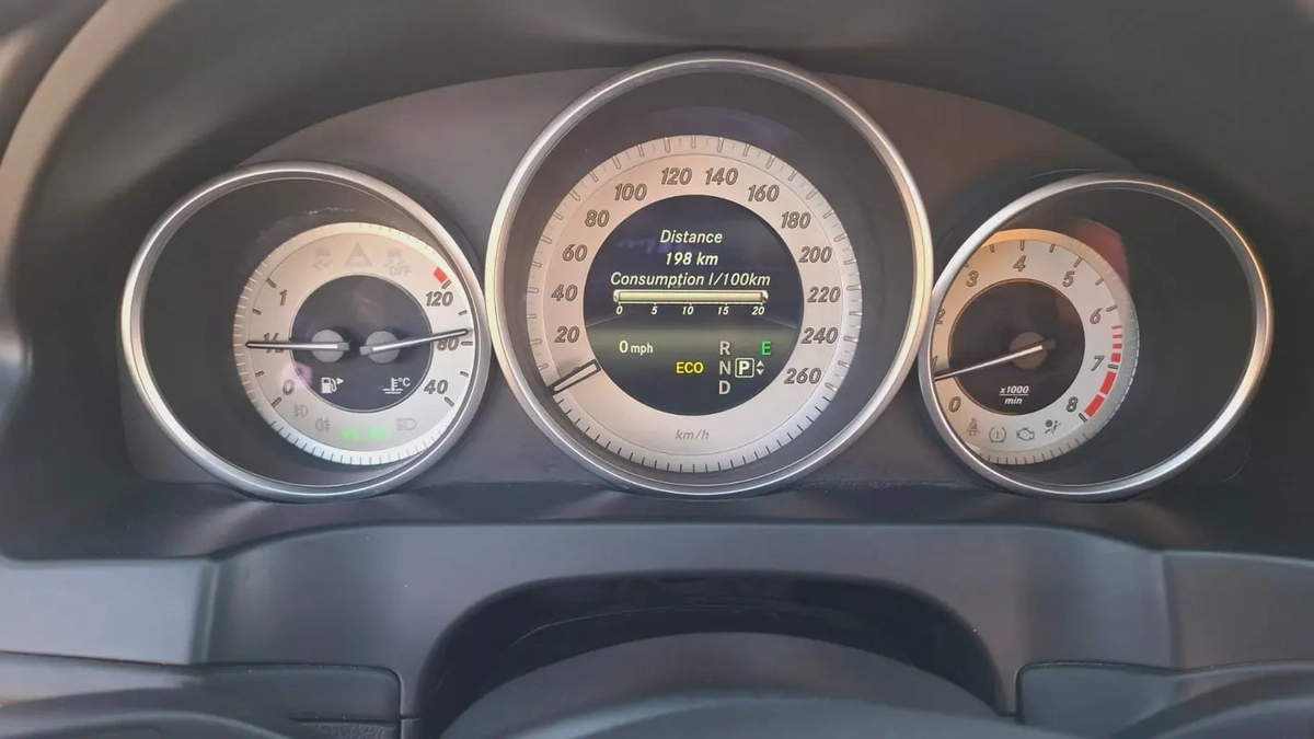 Mercedes-Benz E-Class E 200  GCC Specs-12-12