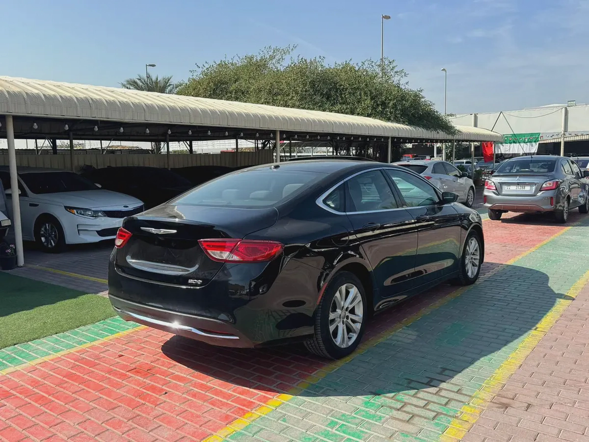 Chrysler 200 200C 2015 - American Specs - GCC Resale-4-4