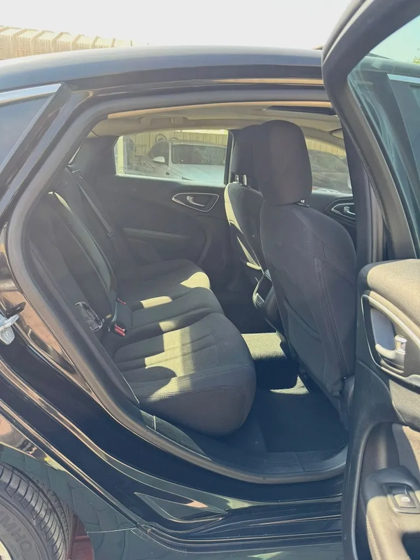 Chrysler 200 200C 2015 - American Specs - GCC Resale