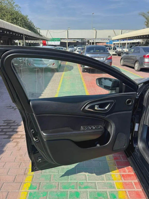 Chrysler 200 200C 2015 - American Specs - GCC Resale