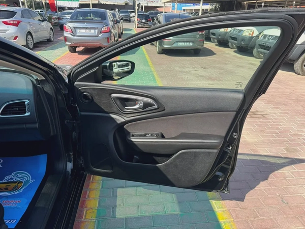 Chrysler 200 200C 2015 - American Specs - GCC Resale