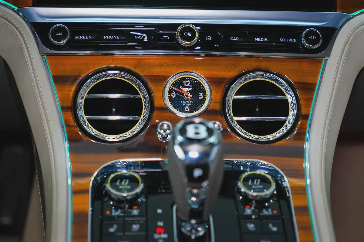 2019 - Bentley Continental GT V12 - GCC for 399,000.00 AED-17-17