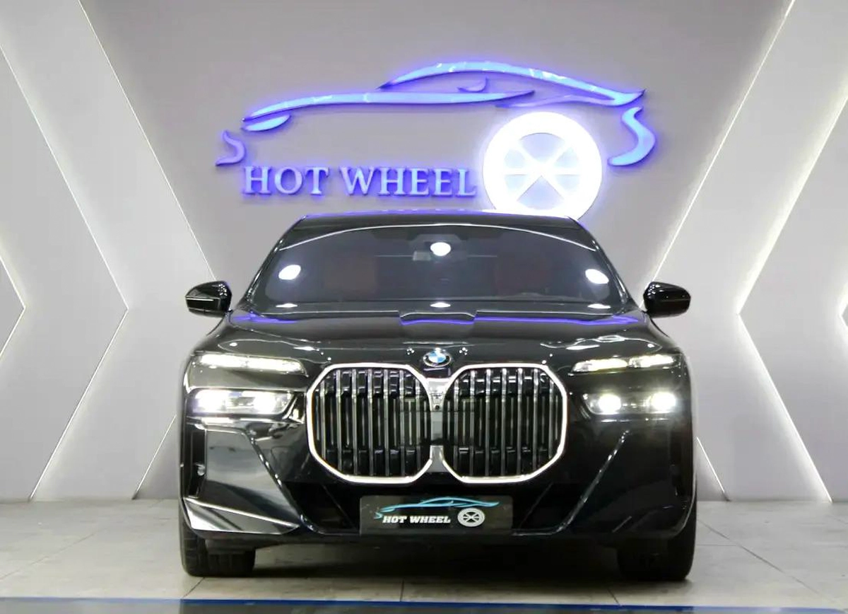 BMW 7 Series 735 2023 for 299,000.00 AED-13-13