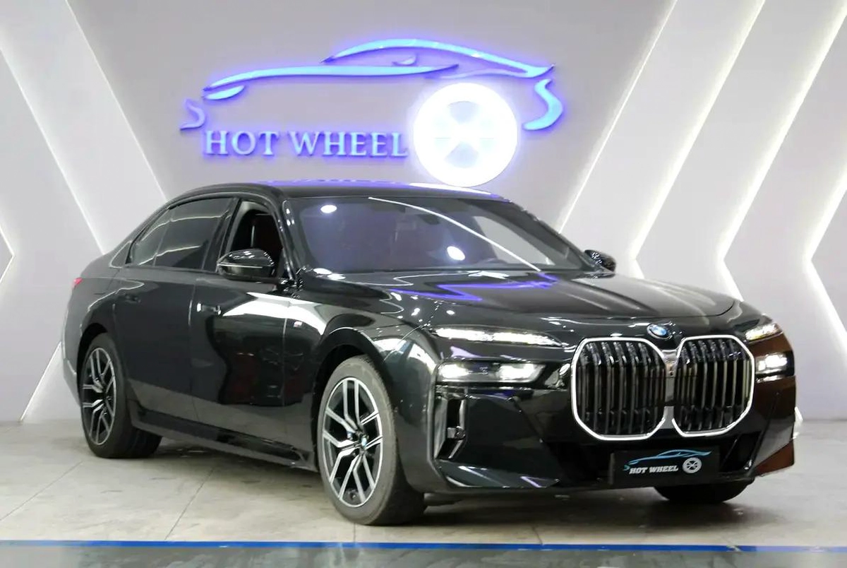 BMW 7 Series 735 2023 for 299,000.00 AED-2-2