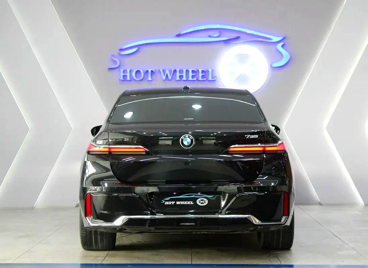 BMW 7 Series 735 2023 for 299,000.00 AED-1-1