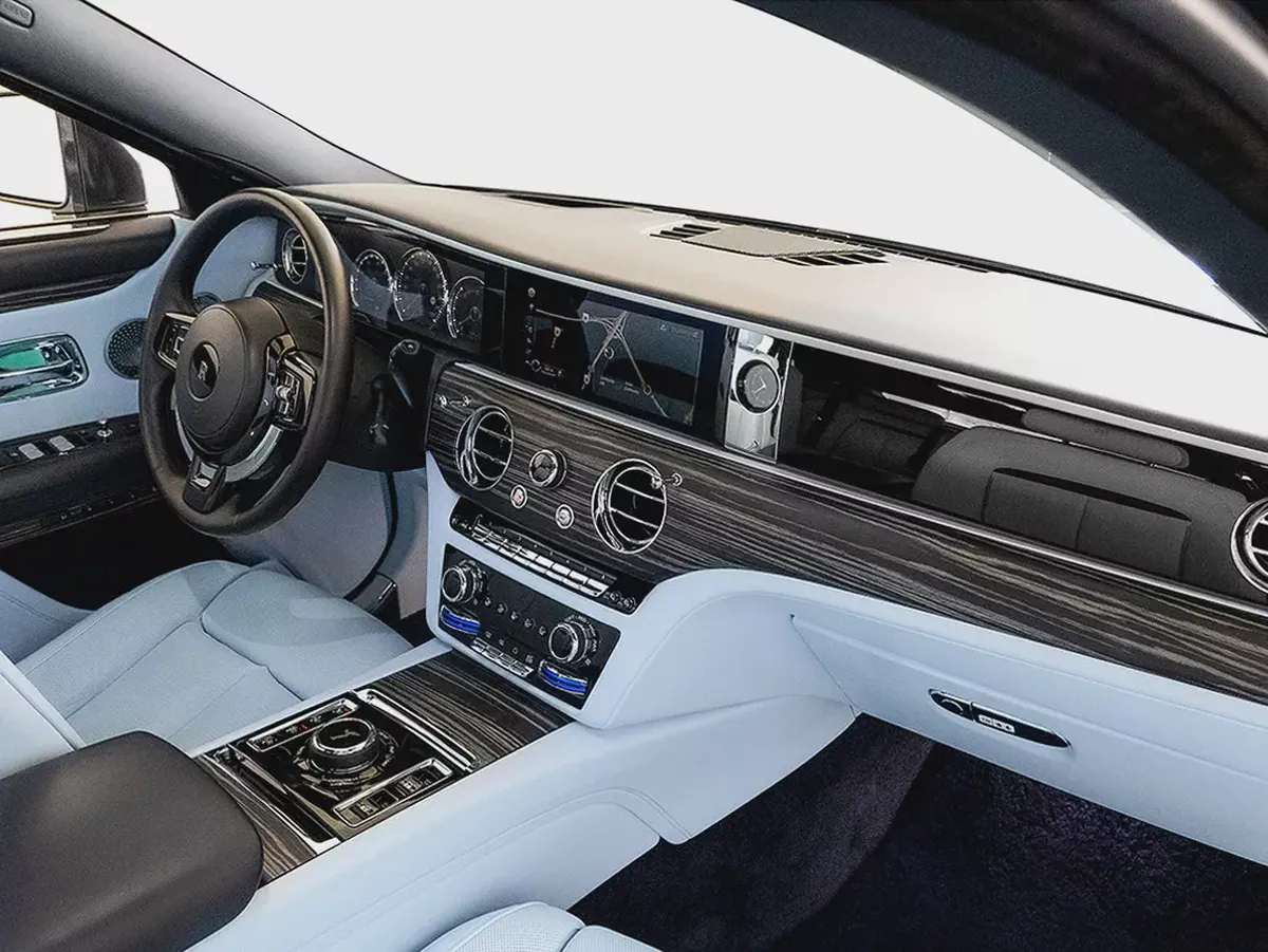 17,344 AED / 60 month’s | 0% DP | 2021 Rolls Royce Ghost / Full-Service History-10-10