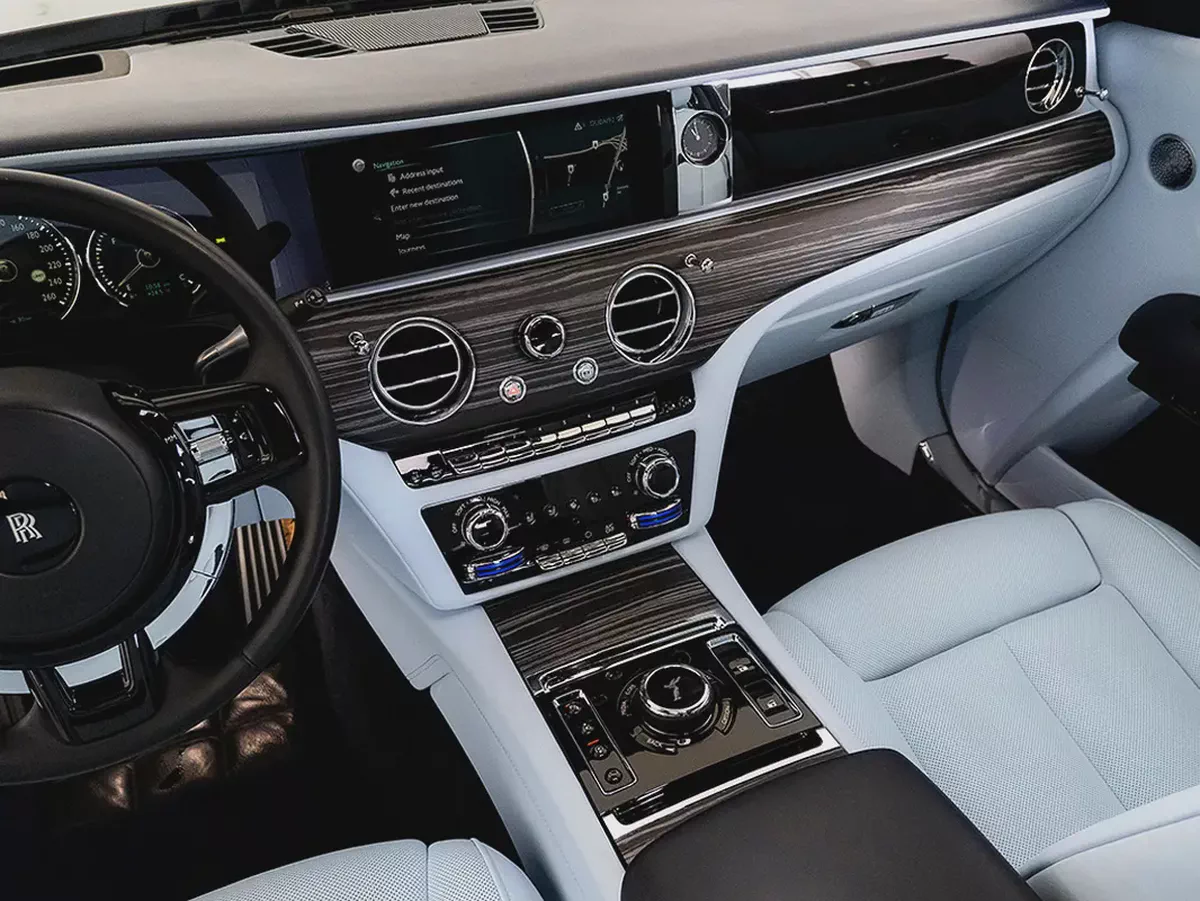 17,344 AED / 60 month’s | 0% DP | 2021 Rolls Royce Ghost / Full-Service History-8-8