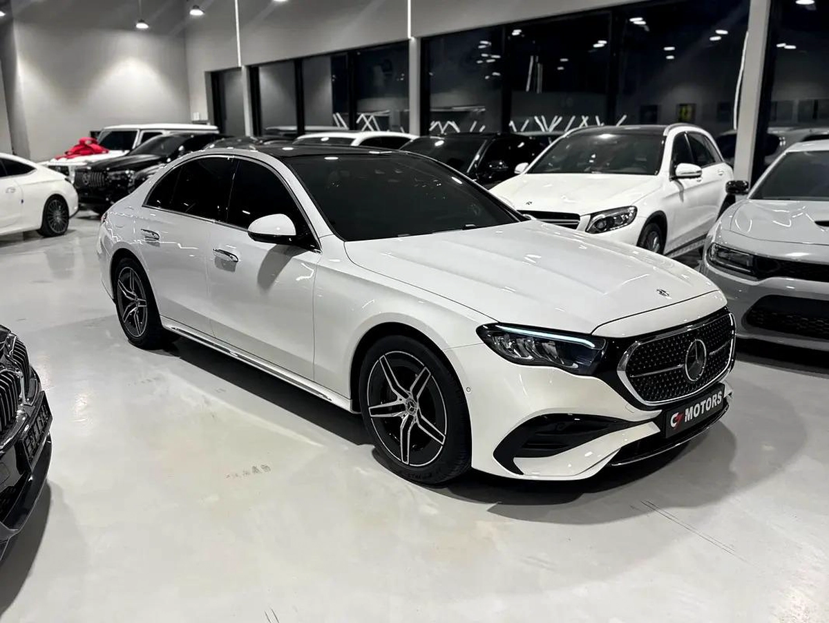 Mercedes-Benz E200 AMG | 2026 | HEAD UP DISPLAY l Fully Loaded | Zero Mileage | Under Warranty.-1-1